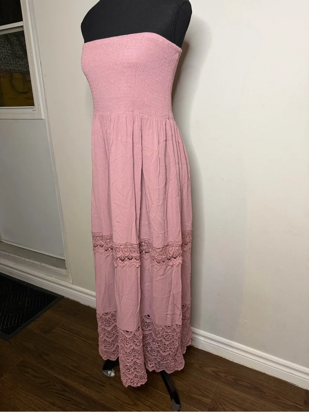 eesome Pink Strapless Crochet-Trim Maxi Dress - Picture 3 of 8